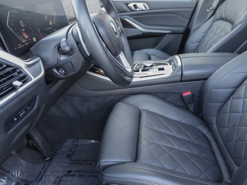 Certified 2025 BMW X5 xDrive40i w/ Climate Comfort Package image 12