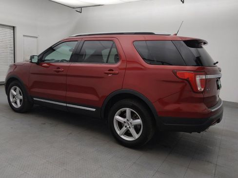 Used 2018 Ford Explorer XLT w/ Equipment Group 201A FWD image 3