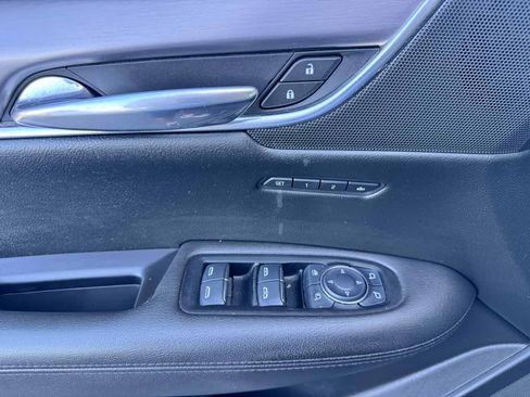 Used 2017 Cadillac XT5 Luxury w/ Driver Awareness Package FWD image 37