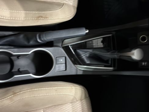 Used 2014 Toyota Corolla LE FWD image 23