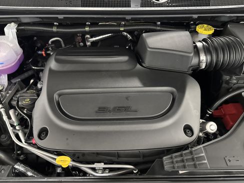 New 2026 Chrysler Pacifica Select AWD/4WD image 39
