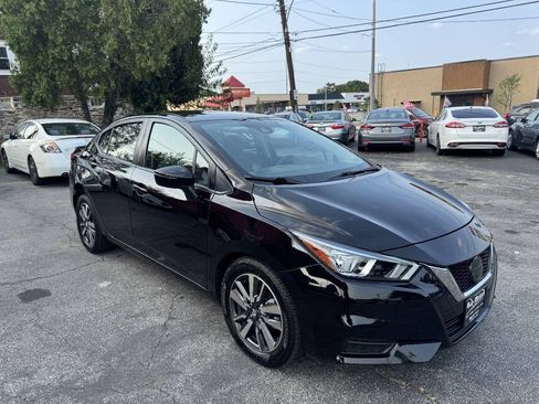 Used 2020 Nissan Versa SV FWD image 2