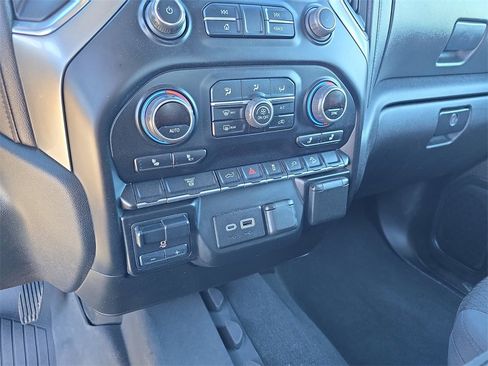 Used 2023 Chevrolet Silverado 2500 LT image 24