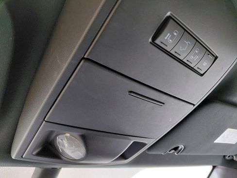 Used 2019 Dodge Grand Caravan SXT image 34