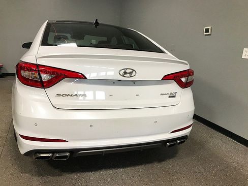 Used 2015 Hyundai Sonata Limited 2.0T FWD image 4