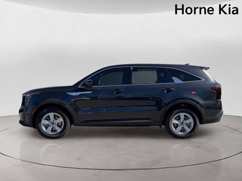 New 2026 Kia Sorento LX FWD image 6