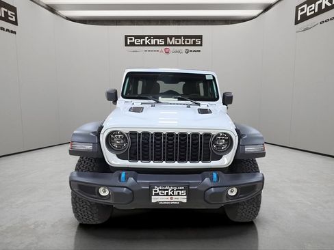 Used 2025 Jeep Wrangler Unlimited Rubicon 4xe w/ Safety Group AWD/4WD image 2