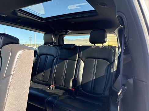 Used 2023 Jeep Wagoneer Series II image 29