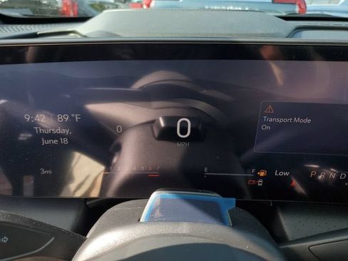 New 2026 Buick Enclave Avenir w/ Super Cruise Package FWD image 31