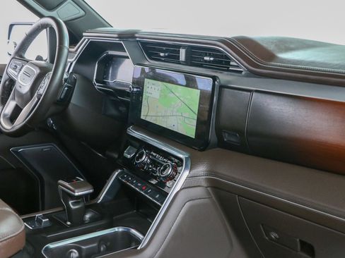 Used 2025 GMC Sierra 1500 Denali AWD/4WD image 28