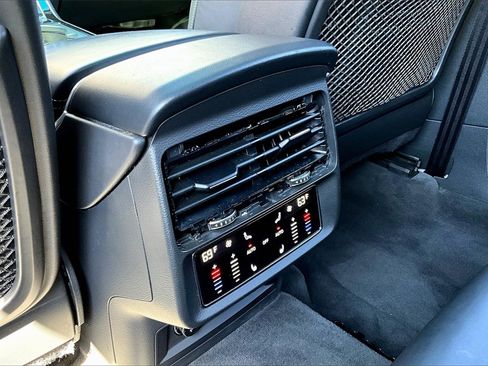 Certified 2022 Audi SQ7 Premium Plus w/ SQ7 Executive Package image 7