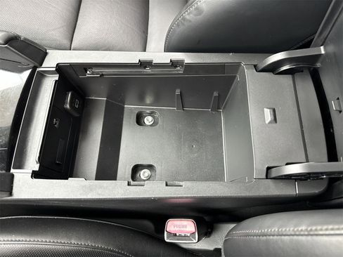 Used 2021 MAZDA MAZDA3 2.5 Turbo Sedan w/Premium Plus image 38