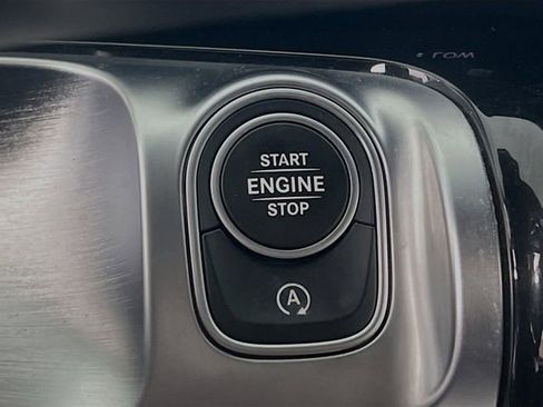 Used 2021 Mercedes-Benz GLB 35 AMG 4MATIC image 19
