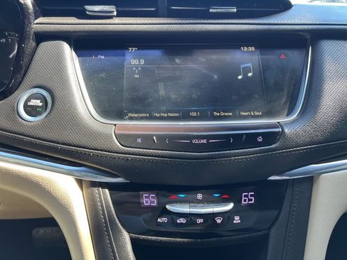 Used 2018 Cadillac XT5 FWD image 30