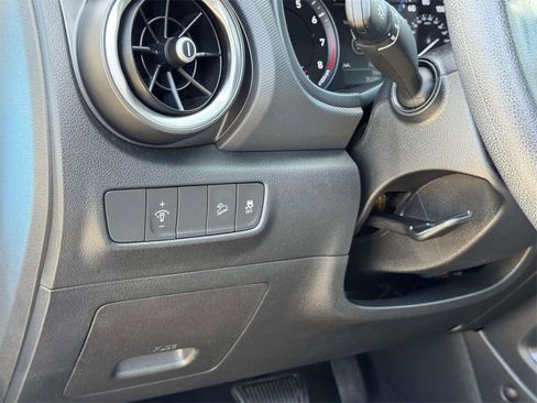 Used 2023 Hyundai Kona SEL image 10