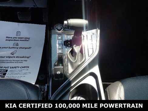 Certified 2025 Kia Niro FWD image 13
