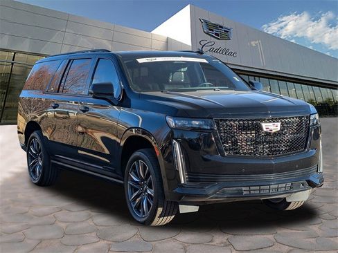 Certified 2023 Cadillac Escalade ESV Sport Platinum image 5
