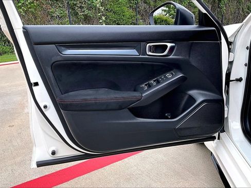 Used 2025 Honda Civic Type R image 25