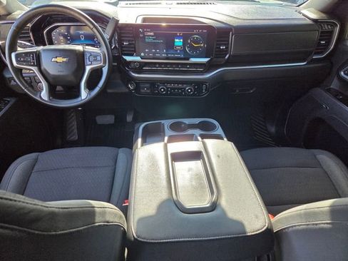Used 2025 Chevrolet Silverado 2500 LT w/ Convenience Package image 16