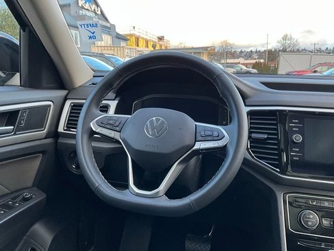 Used 2022 Volkswagen Atlas SE w/ Panoramic Sunroof Package image 22