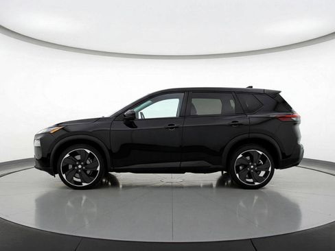 Used 2025 Nissan Rogue SV image 4