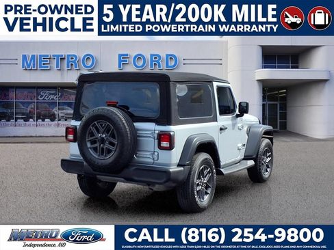 Used 2024 Jeep Wrangler Sport AWD/4WD image 3