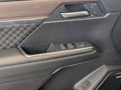 Used 2024 GMC Acadia Denali w/ Super Cruise Package image 16