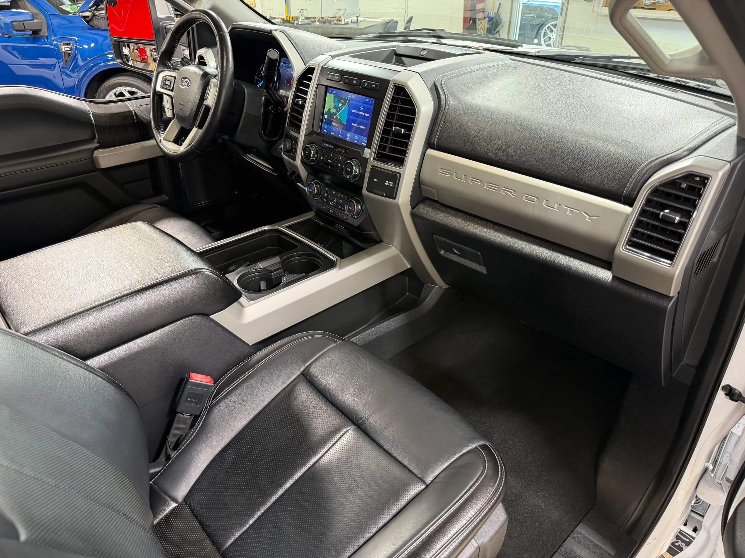 Used 2020 Ford F350 Lariat w/ Lariat Ultimate Package AWD/4WD image 14