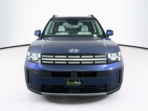 Used 2026 Hyundai Santa Fe SEL FWD image 2