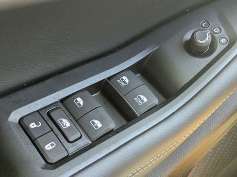 New 2025 Jeep Grand Cherokee Limited w/ Black Appearance Package image 21