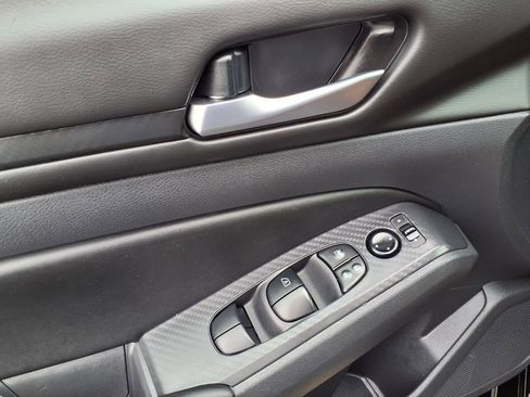 Certified 2025 Nissan Altima 2.5 SV image 19