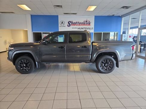 Used 2023 Toyota Tacoma Limited w/ Nightshade Package AWD/4WD image 5