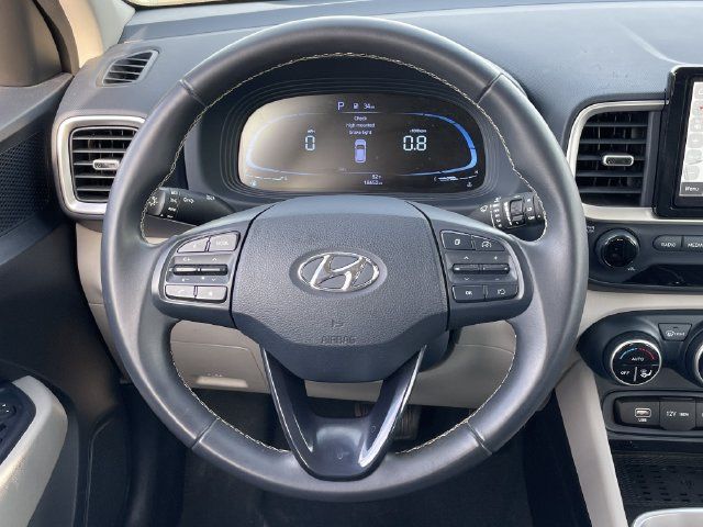 Used 2023 Hyundai Venue Limited w/ Cargo Package FWD image 11