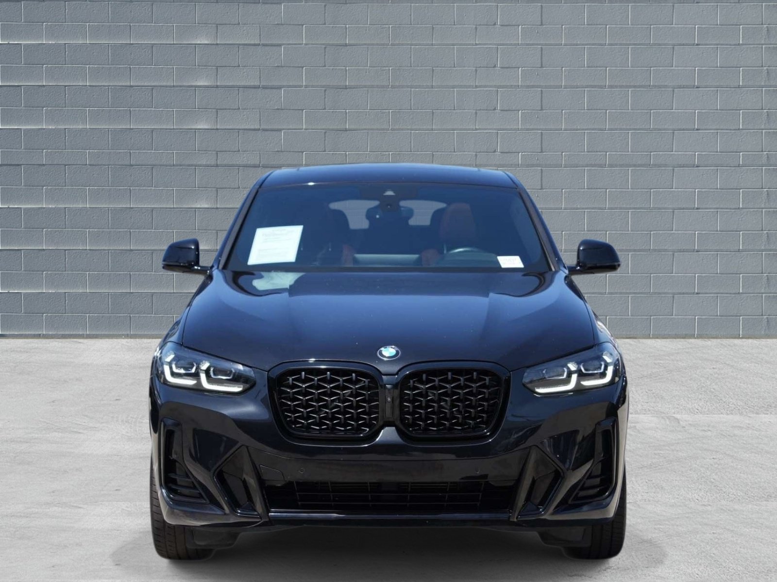 Used 2025 BMW X4 xDrive30i w/ M Sport Package AWD/4WD image 2