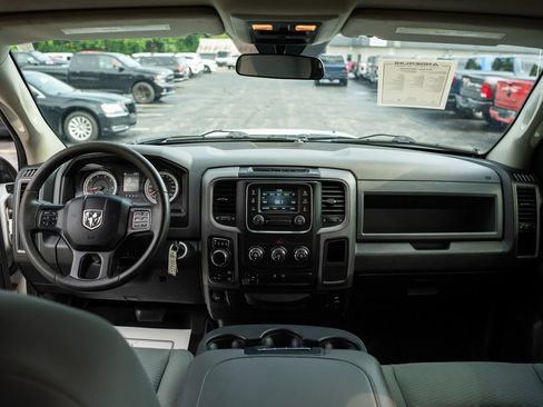 Used 2017 RAM 1500 Express AWD/4WD image 17