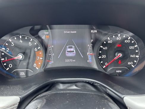 Certified 2022 Jeep Compass Limited w/ Sun and Sound Group AWD/4WD image 17