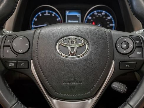 Used 2018 Toyota RAV4 XLE w/ Plus Extra Value Package FWD image 13
