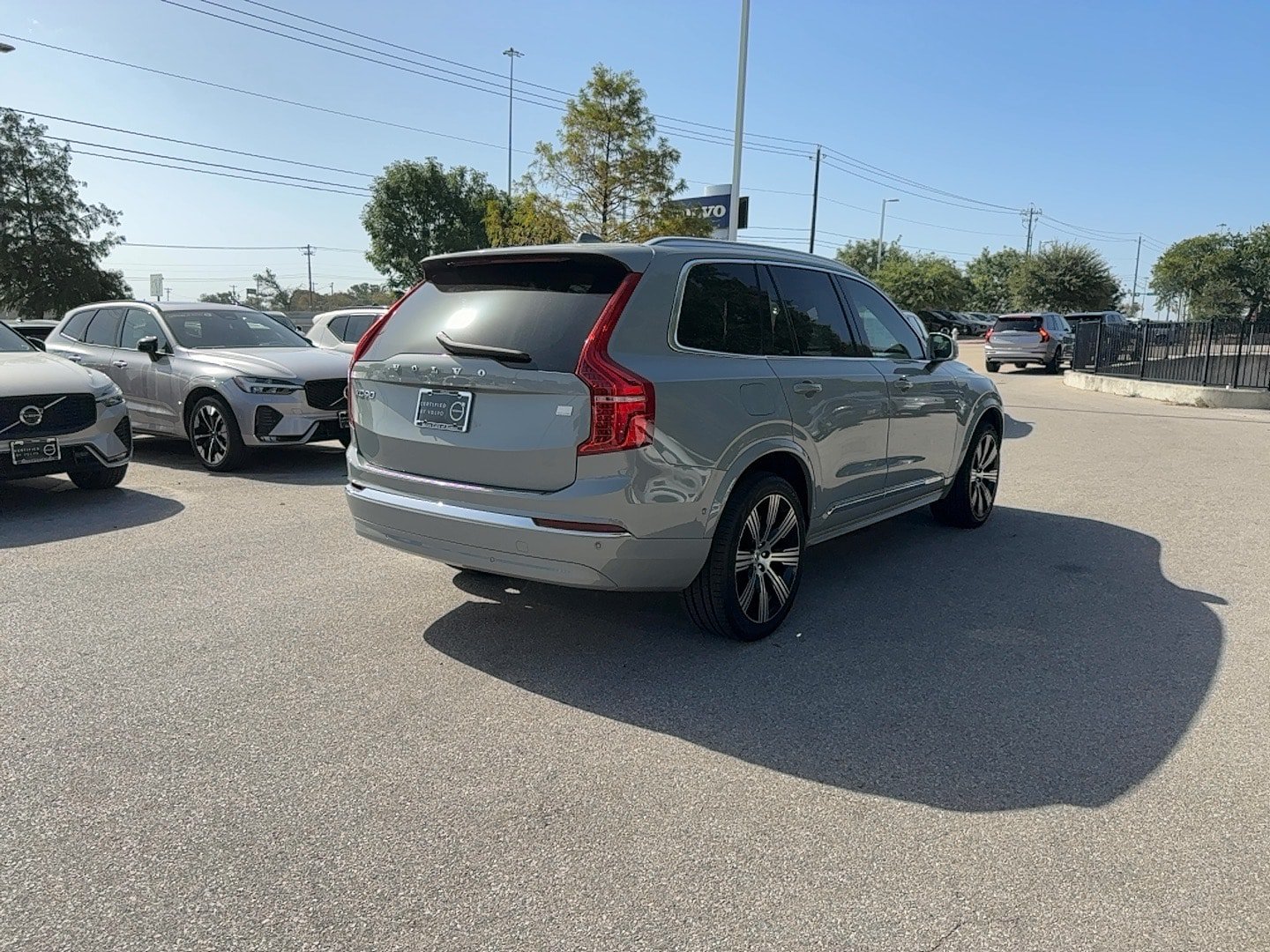 Certified 2024 Volvo XC90 T8 Plus w/ Protection Package Premier AWD/4WD image 6