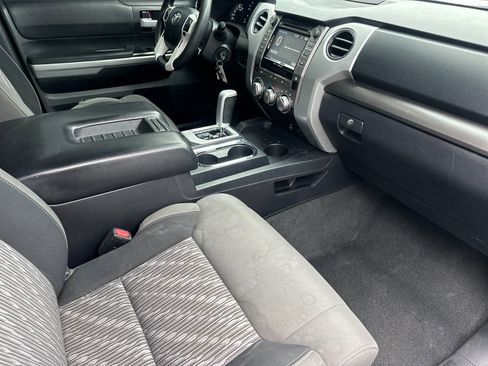 Used 2018 Toyota Tundra SR5 w/ SR5 Upgrade Package image 14