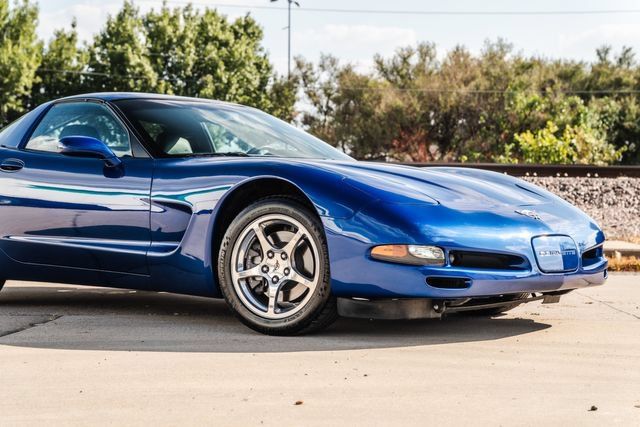 Used 2003 Chevrolet Corvette Coupe w/ Preferred Equipment Group RWD image 38