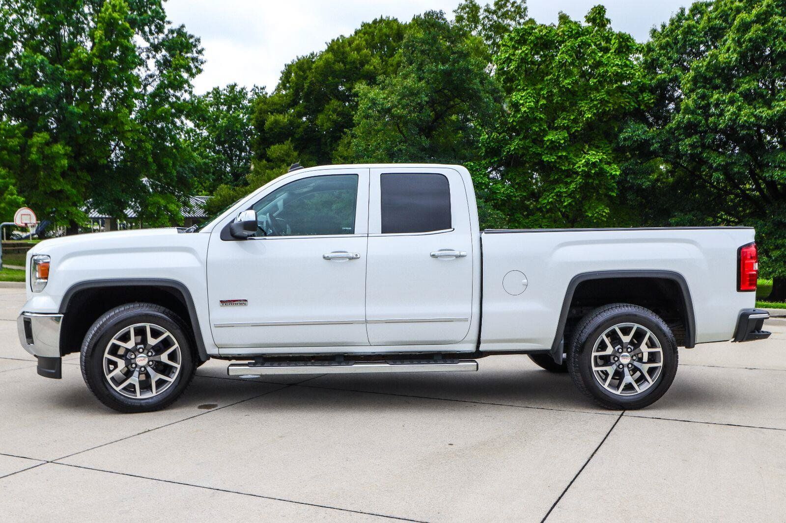 Used 2014 GMC Sierra 1500 SLT w/ All-Terrain Package AWD/4WD image 4