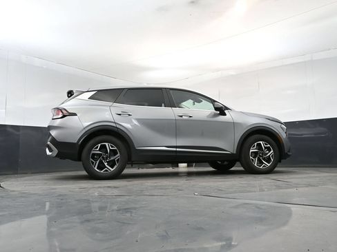 Used 2025 Kia Sportage LX AWD/4WD image 24