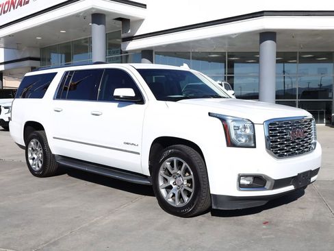 Used 2020 GMC Yukon XL Denali AWD/4WD image 8