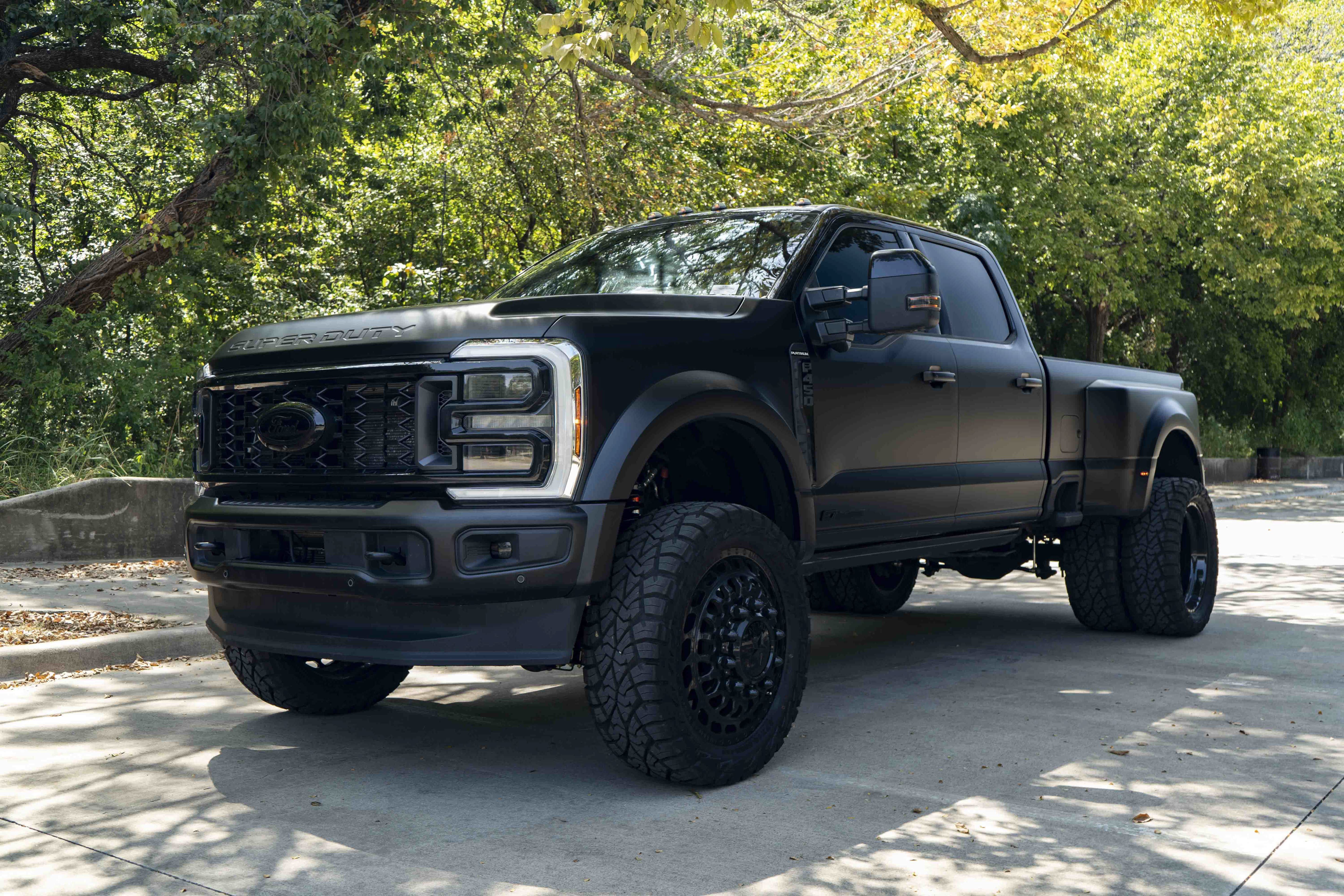Used 2025 Ford F450 Platinum w/ FX4 Off-Road Package AWD/4WD image 5