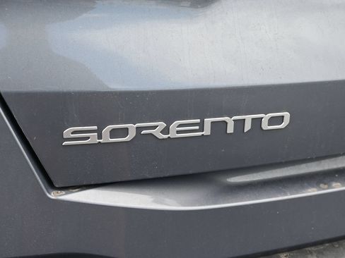 Used 2025 Kia Sorento S AWD/4WD image 23