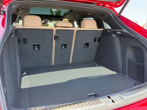 Used 2025 Porsche Macan image 33