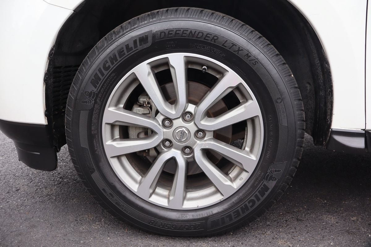Used 2016 Nissan Pathfinder SV AWD/4WD image 42