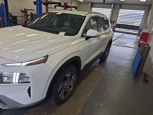 Used 2023 Hyundai Santa Fe SEL image 3