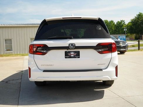 Used 2025 Honda Odyssey Sport-L image 19