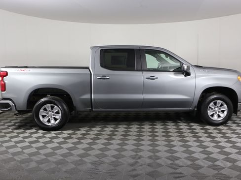 Used 2025 Chevrolet Silverado 1500 LT image 5